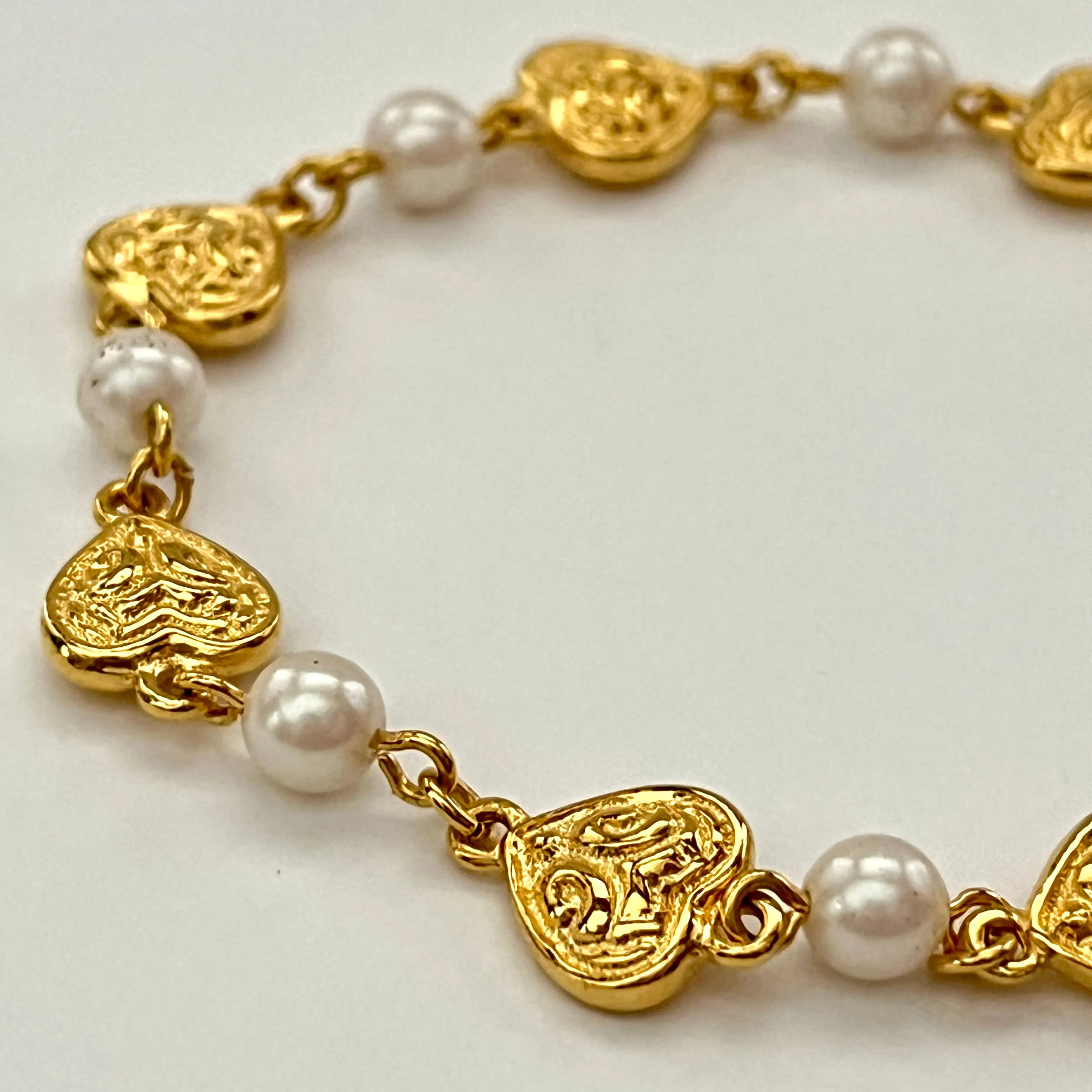 1994 Avon Pearly Heart Bracelet