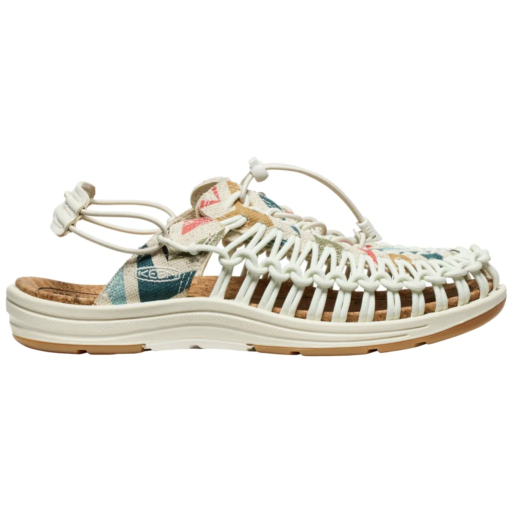 A Uneek II Convertible Canvas Freizeitsandalen