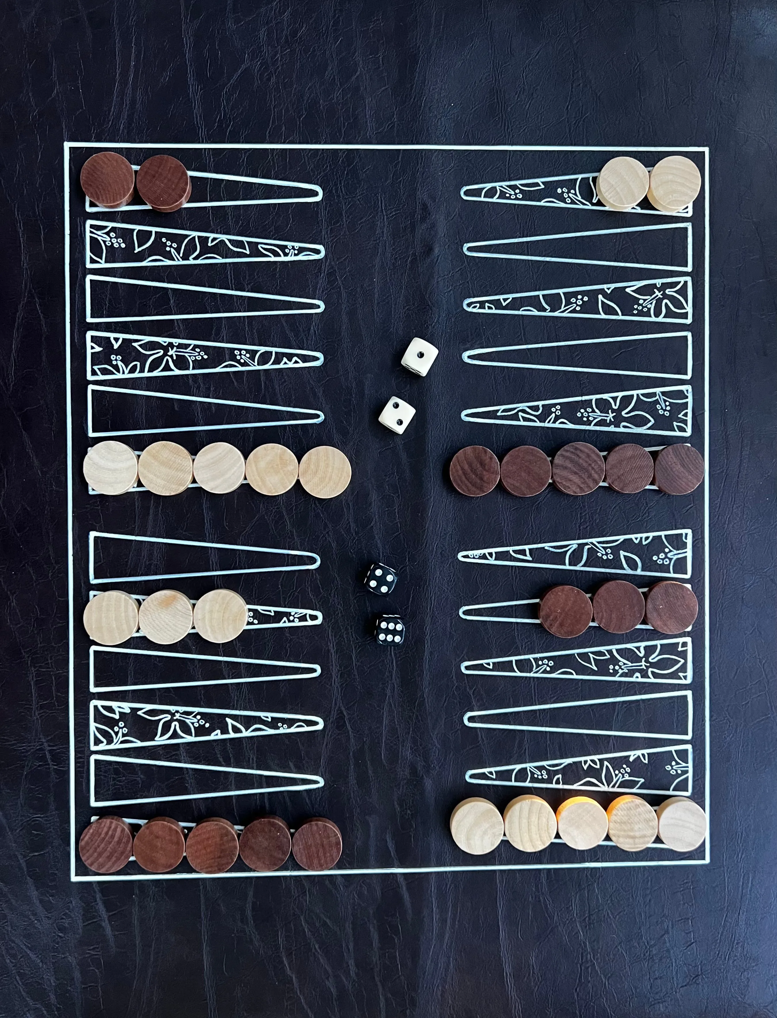 Backgammon set