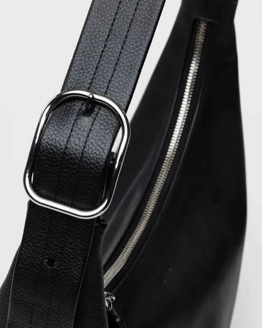Baggu | Recycled Leather Shoulder Bag | Black