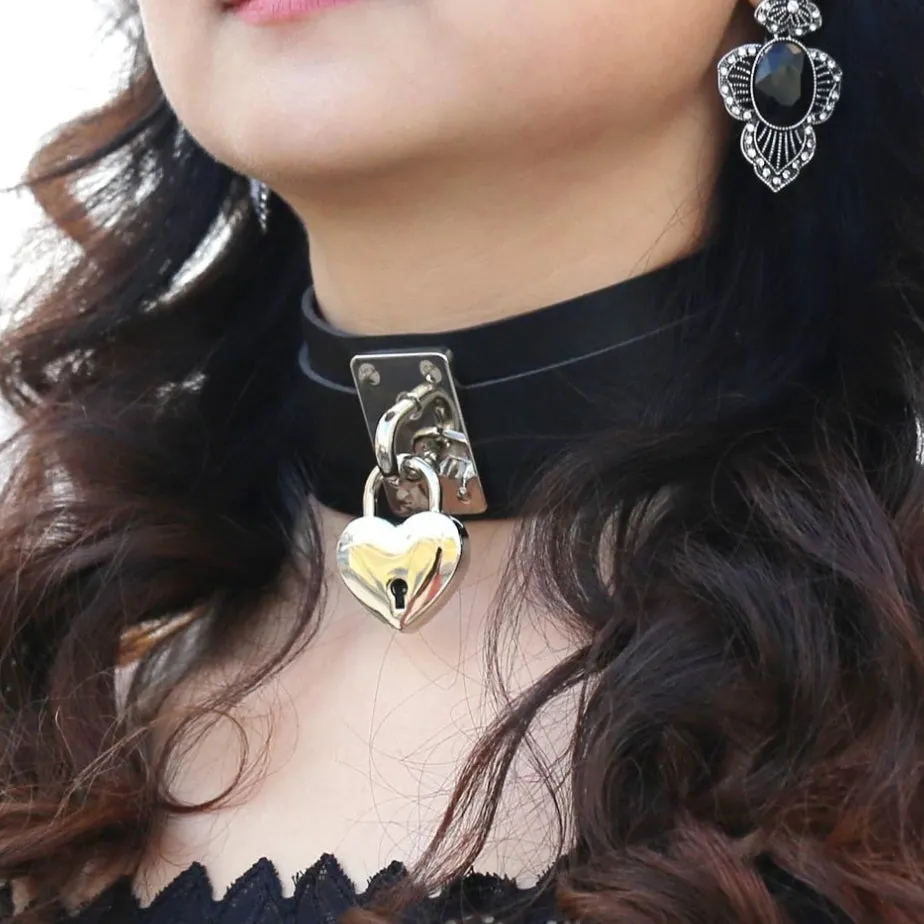 Black Heart Padlock Collar