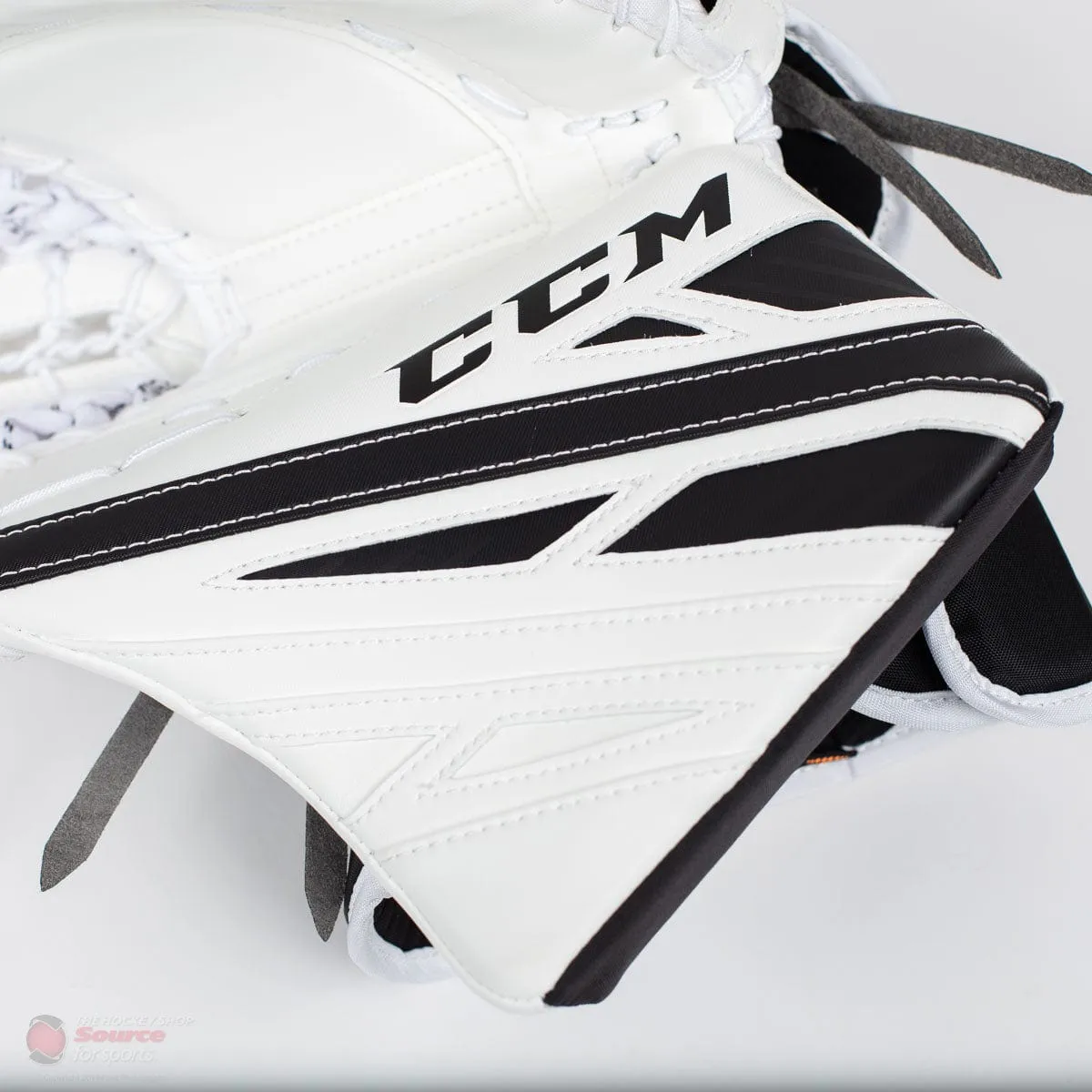 CCM Extreme Flex E4.9 Senior Goalie Catcher - Source Exclusive