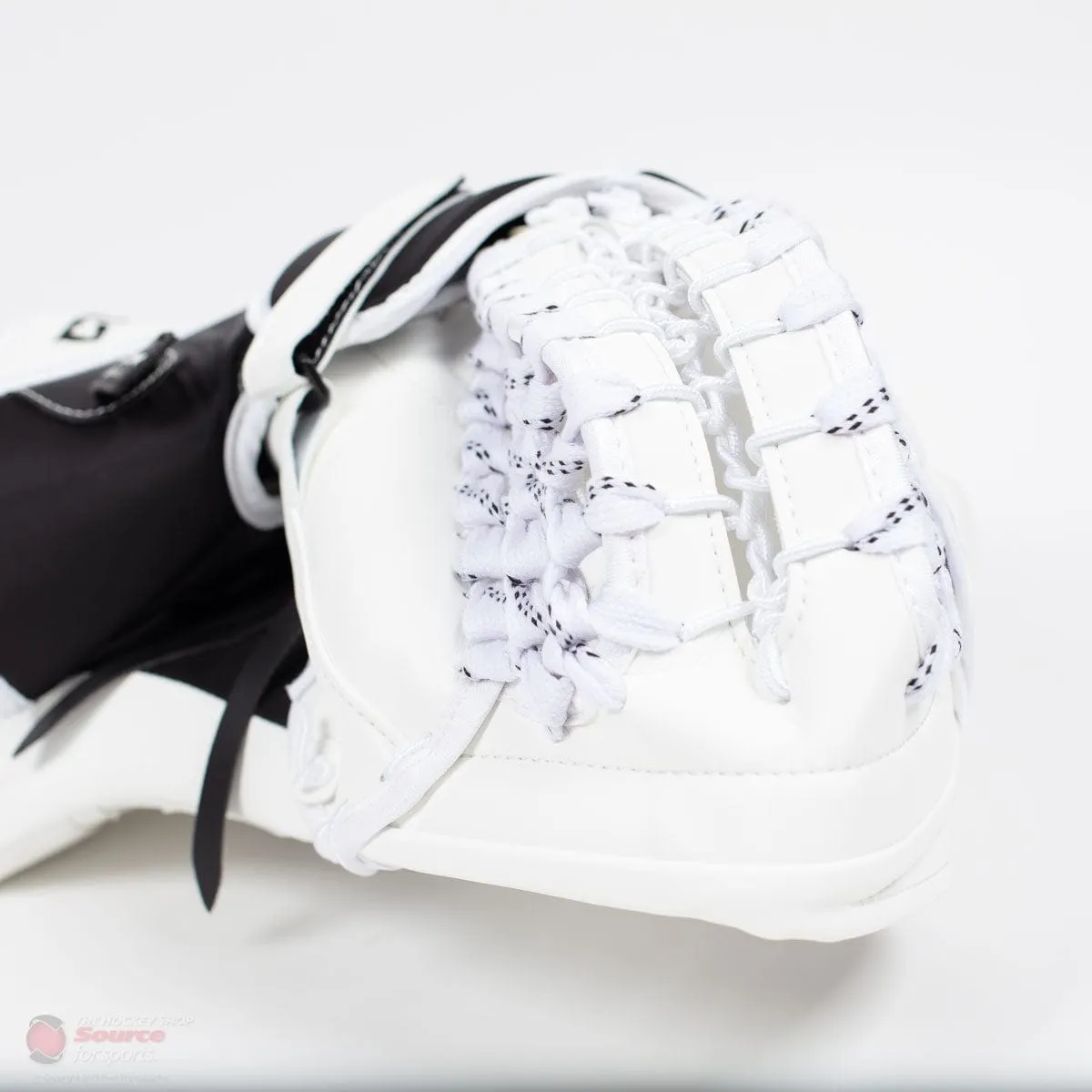 CCM Extreme Flex E4.9 Senior Goalie Catcher - Source Exclusive