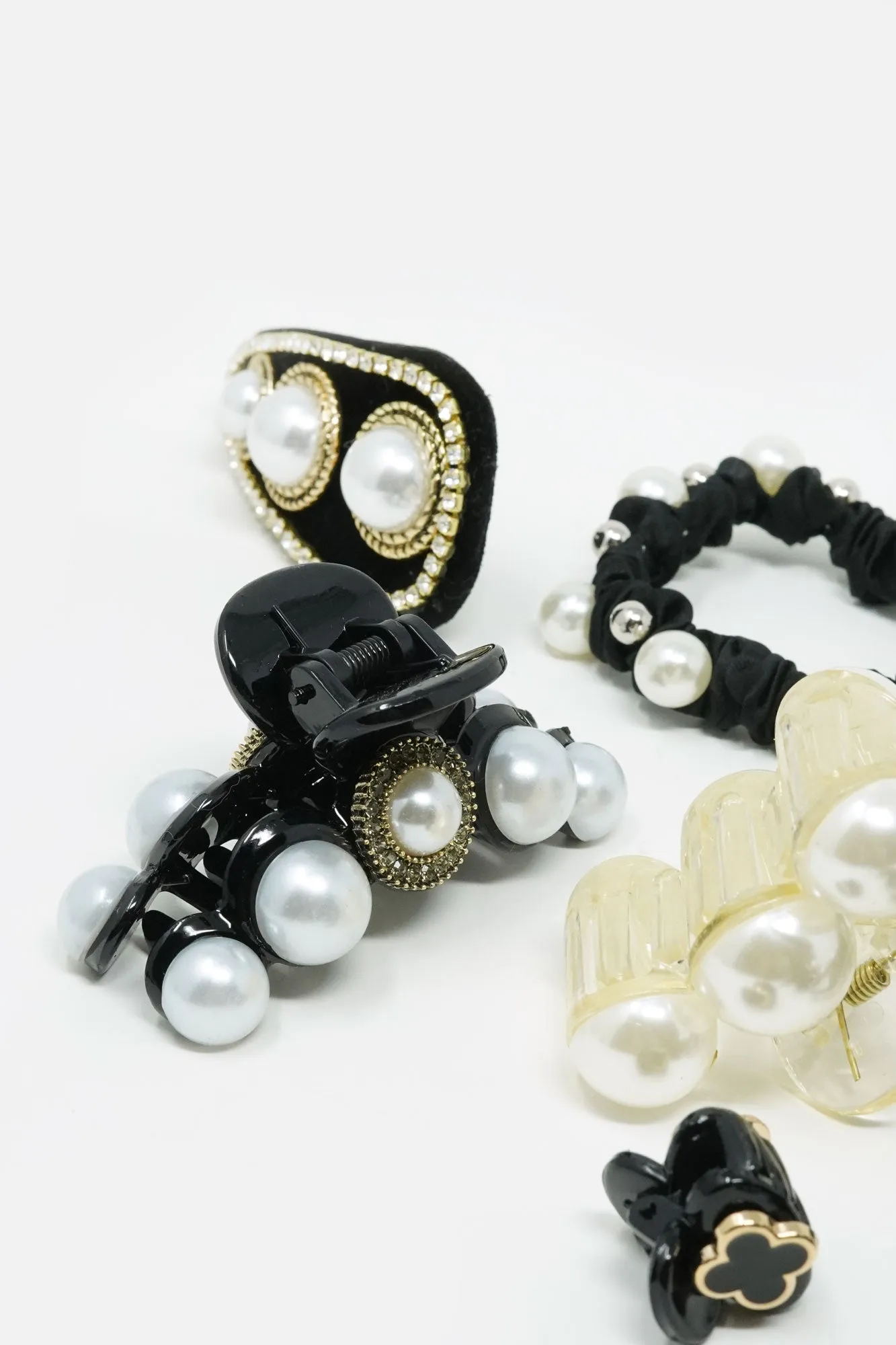 Clara Pearl Clip