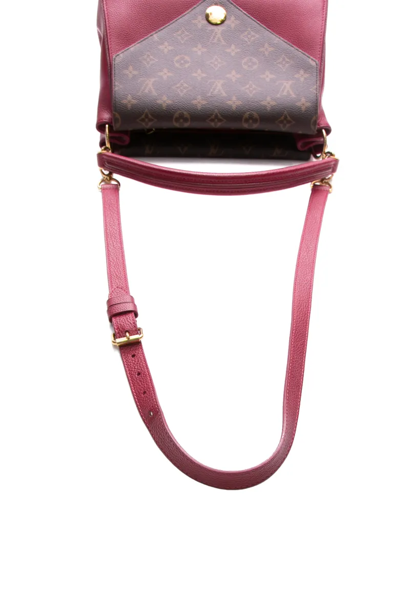 Double V Bag
