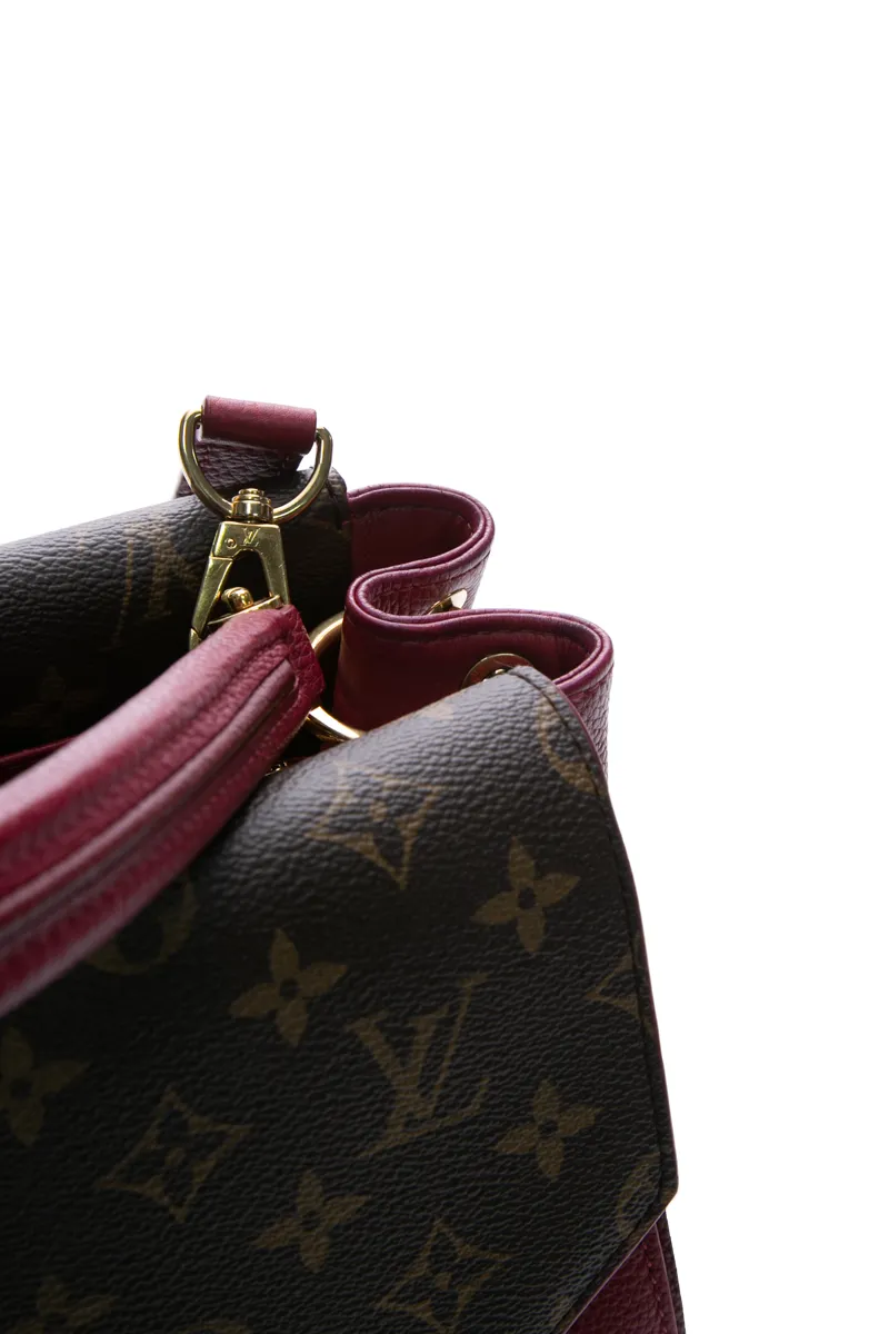 Double V Bag