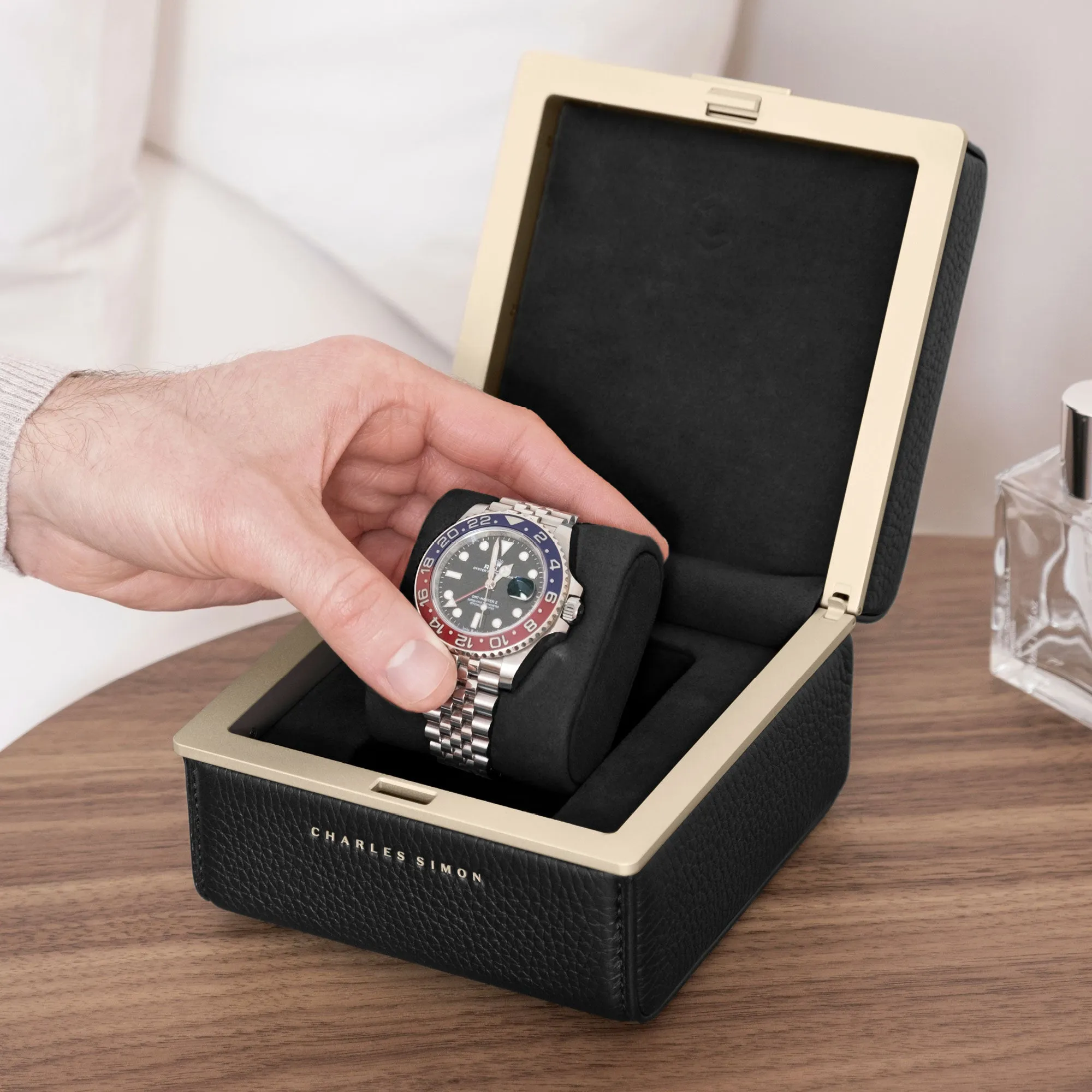 EATON 1 WATCH CASE - BLACK / CHAMPAGNE
