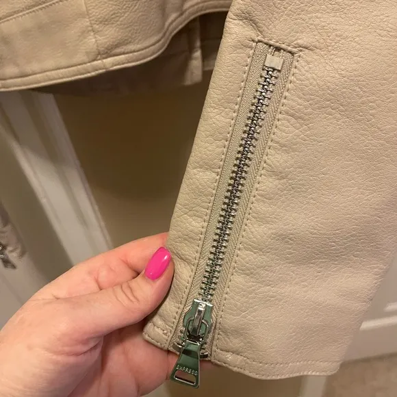 Express Jacket Size M