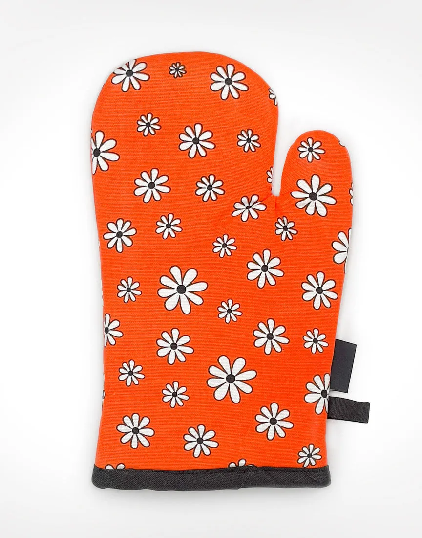 Fresh Out Oven Mitt