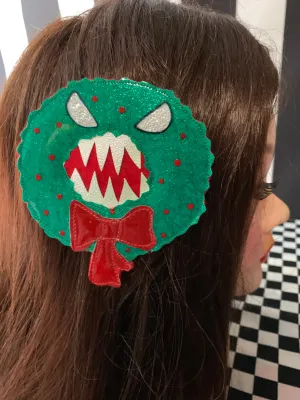 Hair clip scary wreath fan art