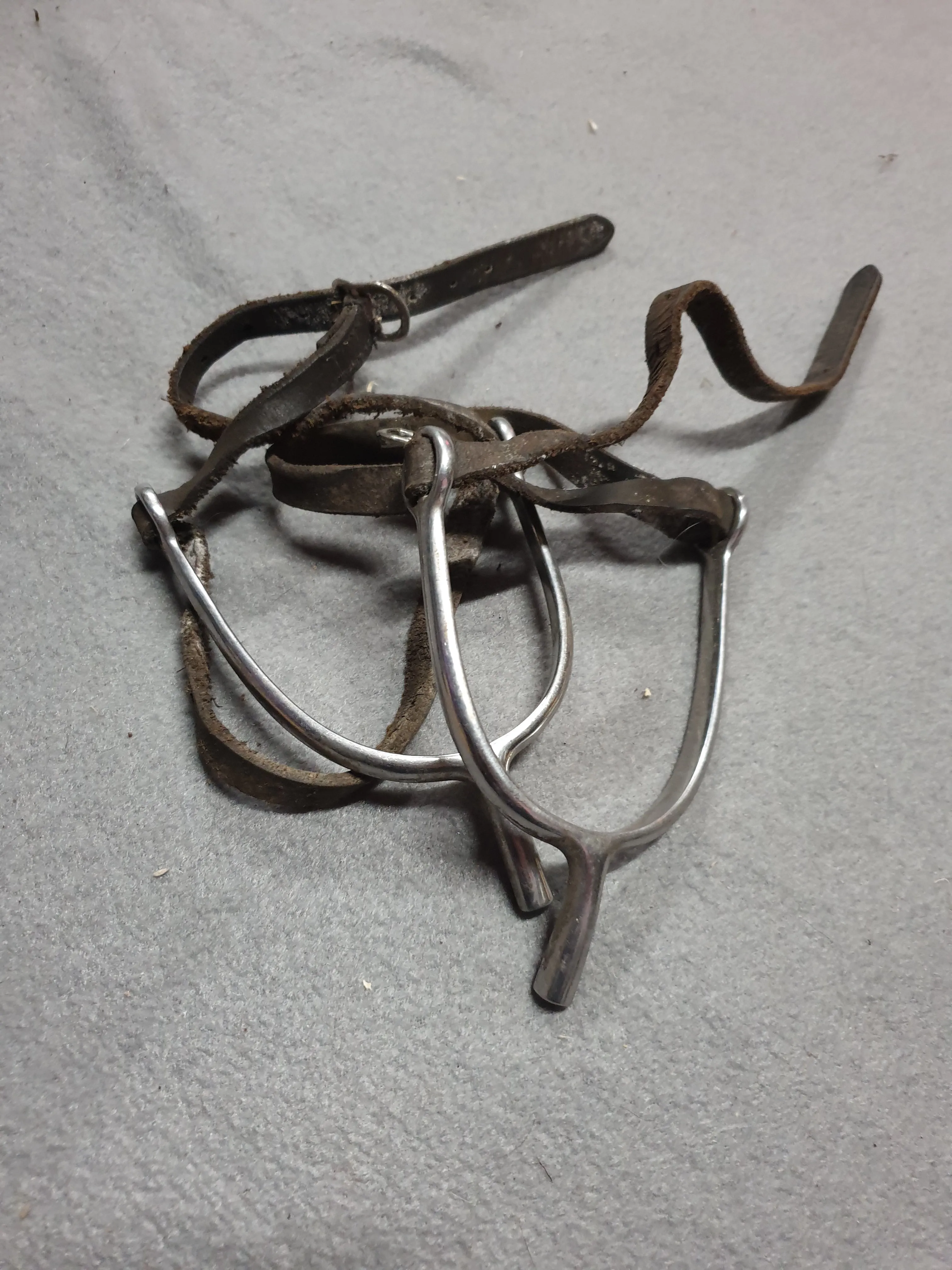 Large adults spurs FREE POSTAGE