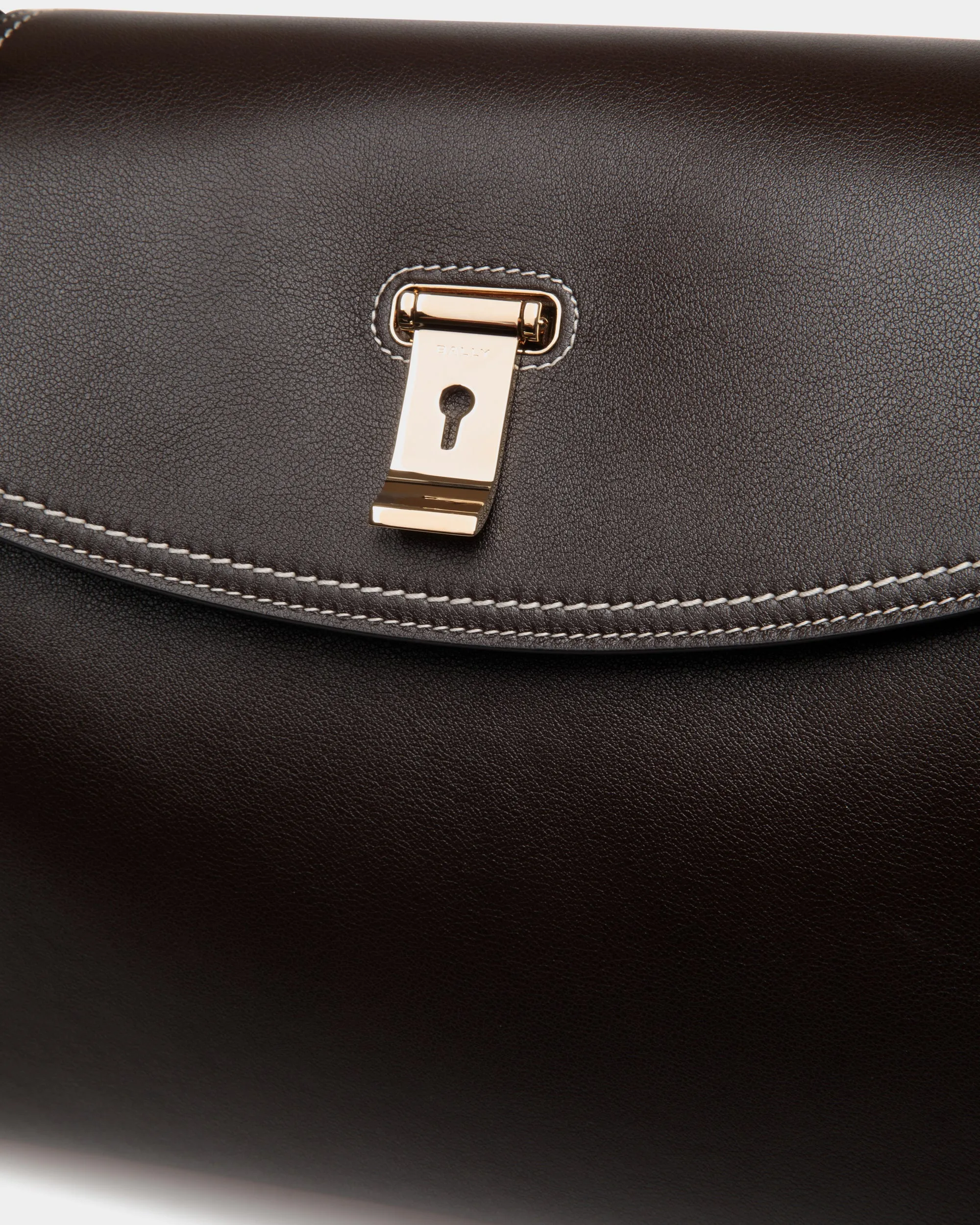 Layka_ - Top Handle