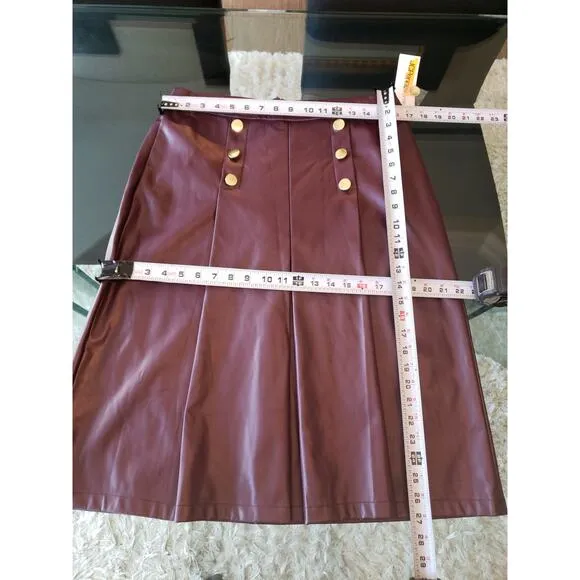Liz Claiborne A-Line Skirt Womens 6 Purple Faux Leather Button Detail Back Zip