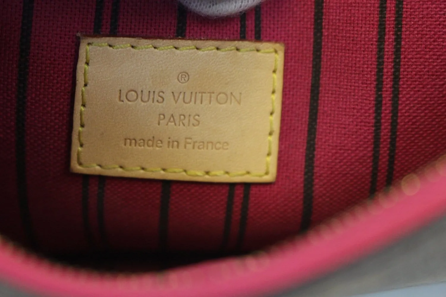 LOUIS VUITTON Monogram Neverfull MM Pochette Wristlet Fuchsia