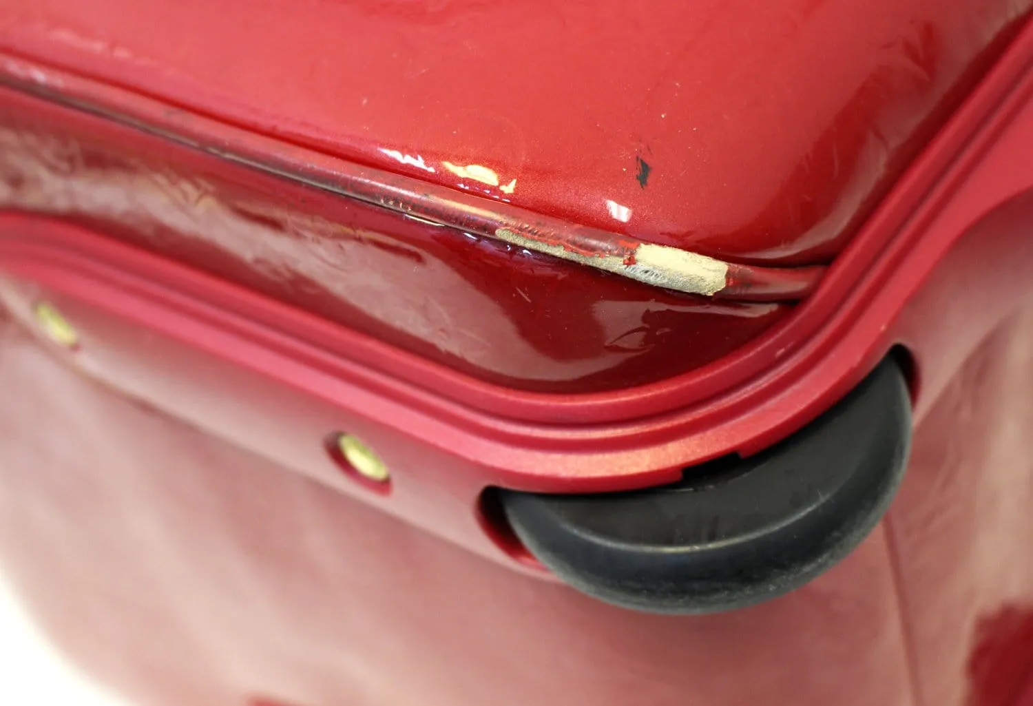 LOUIS VUITTON Pomme D'Amour Monogram Vernis Pegase 45 Suitcase