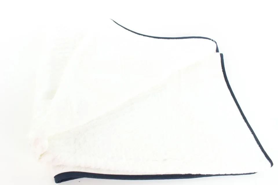 Louis Vuitton White x Navy LV Cup Gaston V BeachTowel 908lvs413