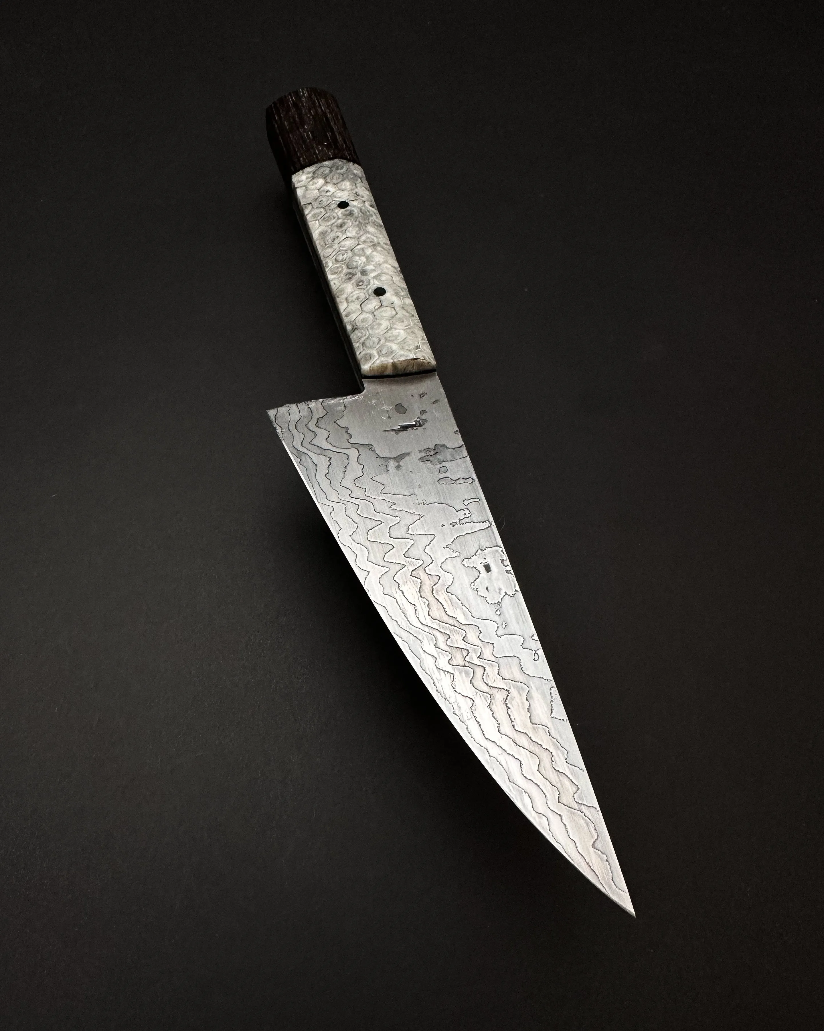 Low-Layer High-Carbon Petty