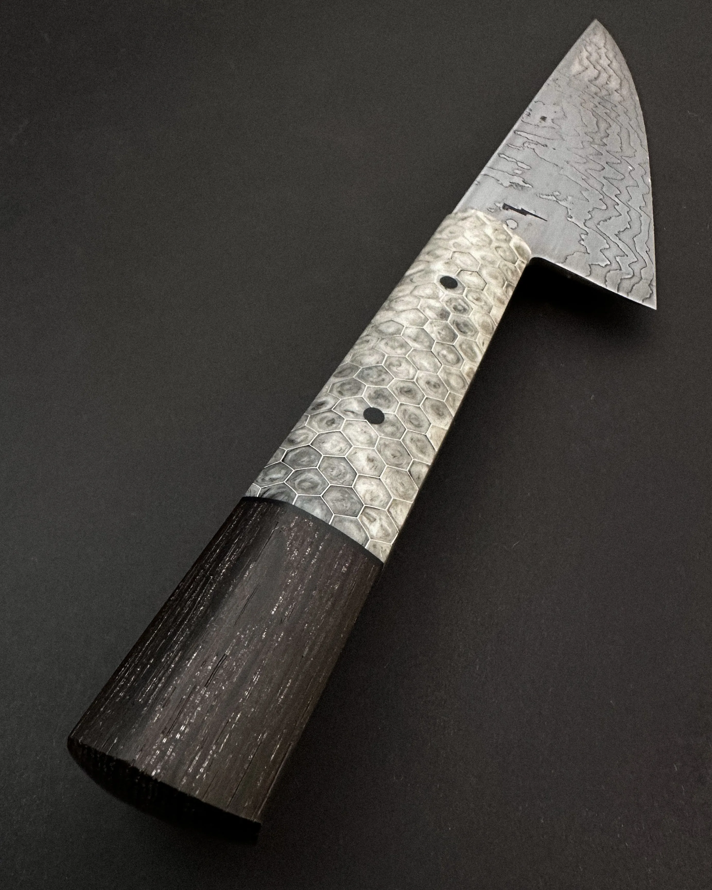 Low-Layer High-Carbon Petty