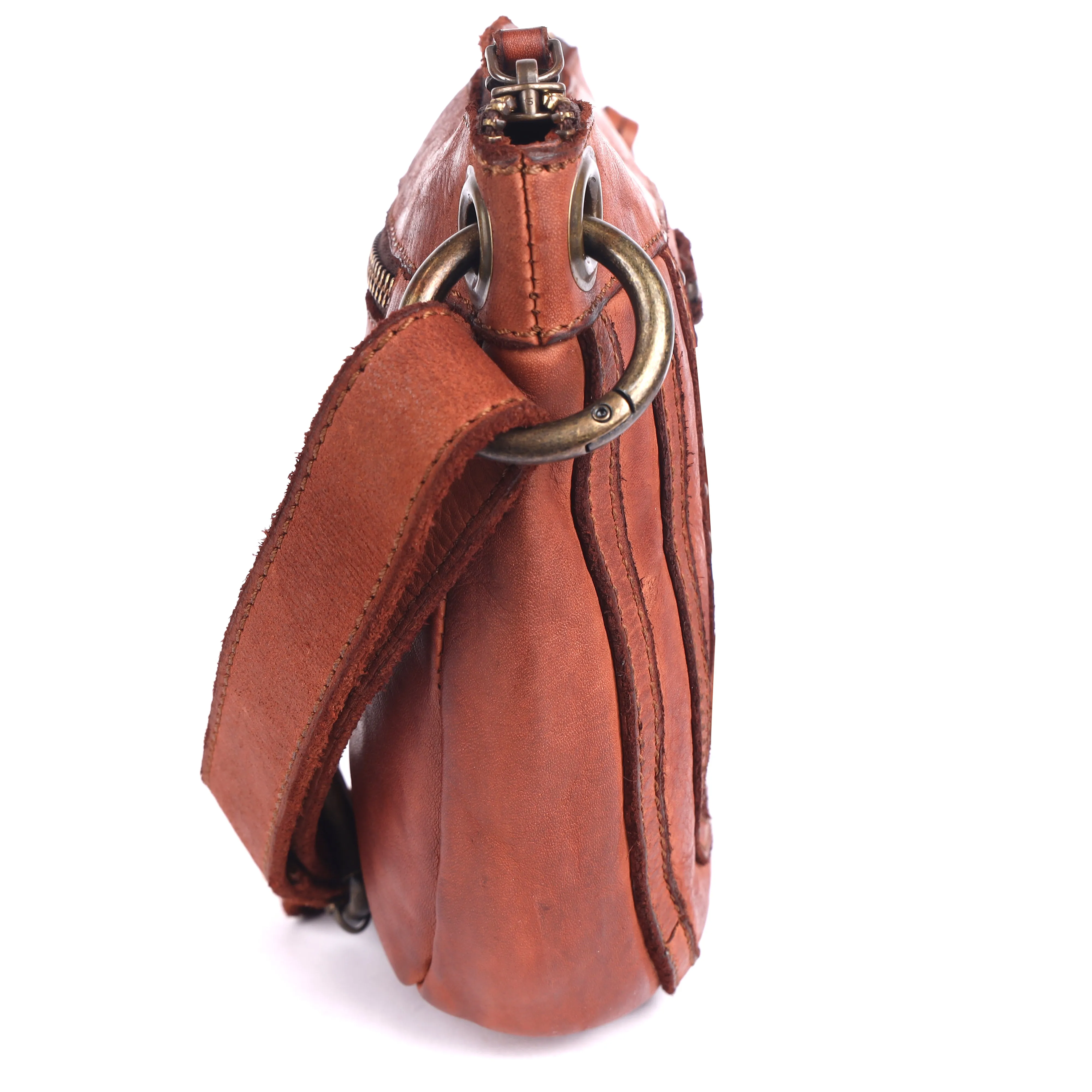 Lucy - The Slingbag