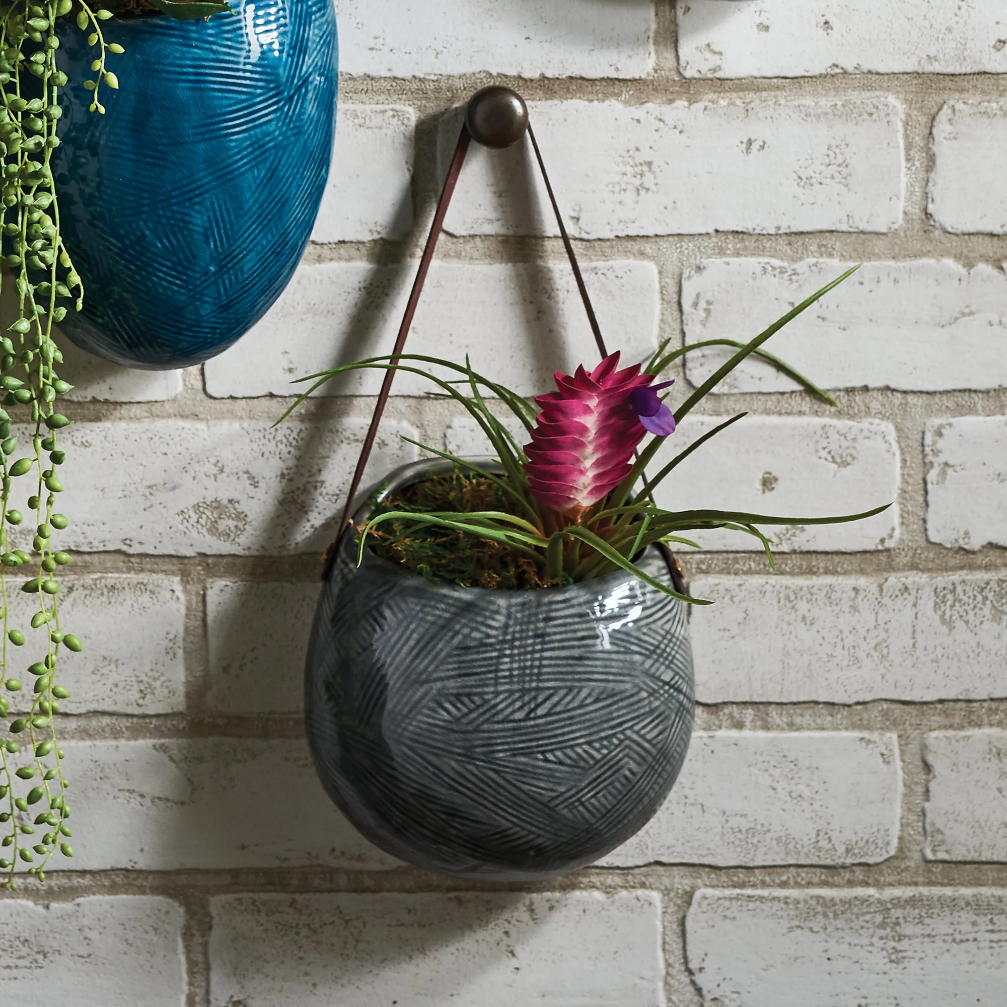 NAPA Home & Garden, ORGANIC WALL PLANTER SMALL,XN239GY