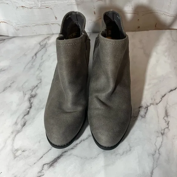 New Bella Vita Bobbie Bootie