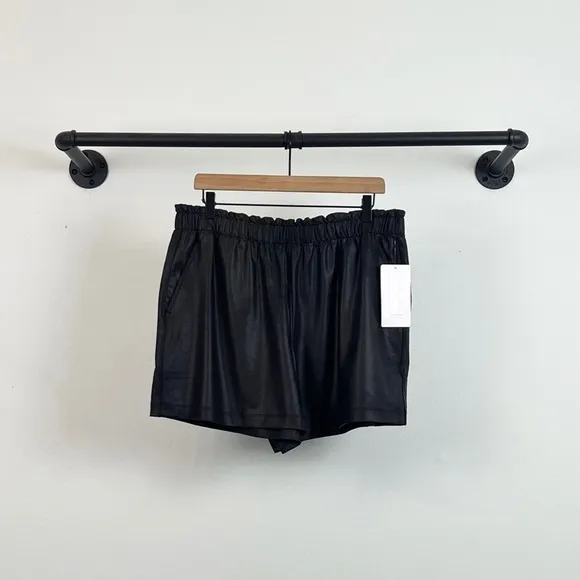 NWT Athleta Gleam Faux Leather Pull On Shorts Black