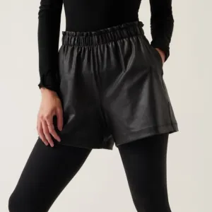 NWT Athleta Gleam Faux Leather Pull On Shorts Black