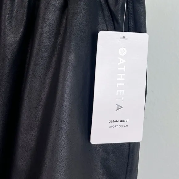 NWT Athleta Gleam Faux Leather Pull On Shorts Black