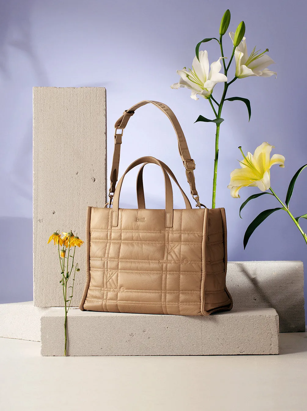 QUILTED LEATHER TOTE CREAM