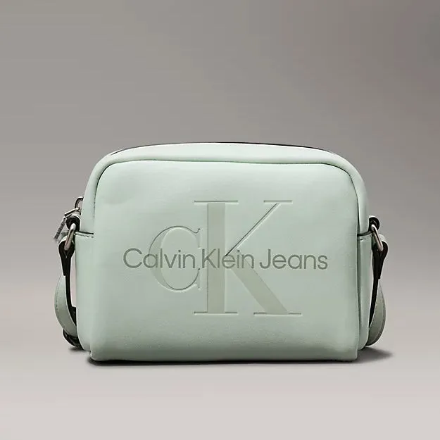 Sculpted Camera Bag - Light Green