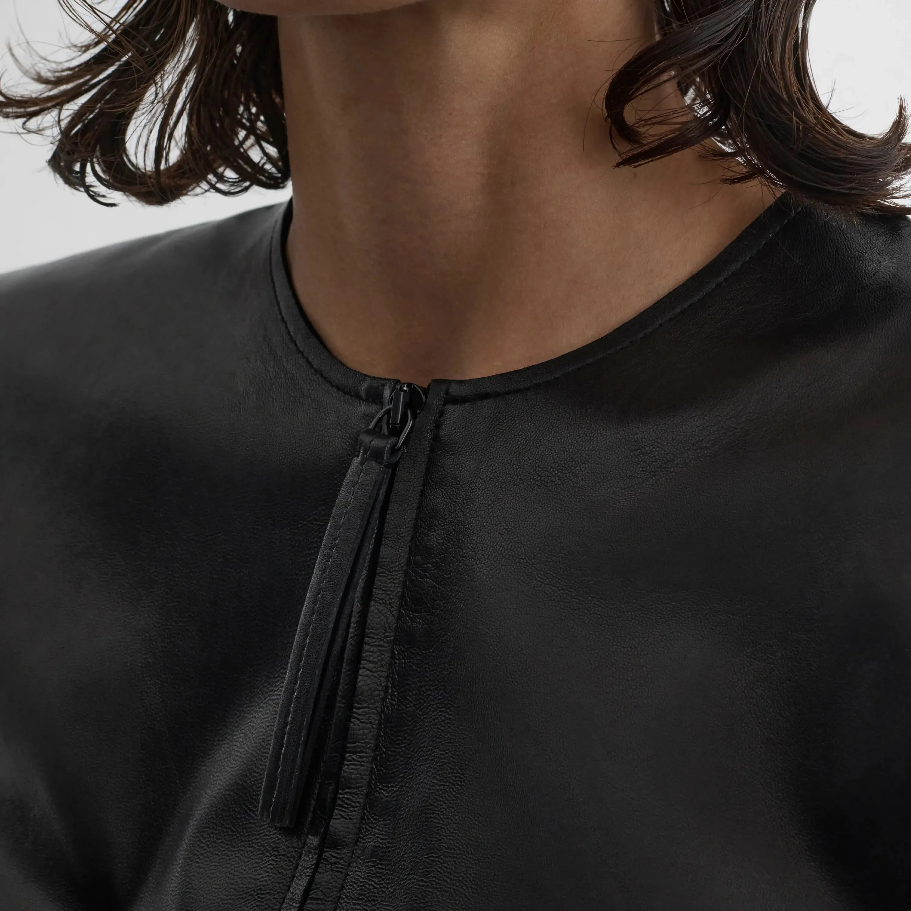 SHARP SHOULDER JACKET | black leather