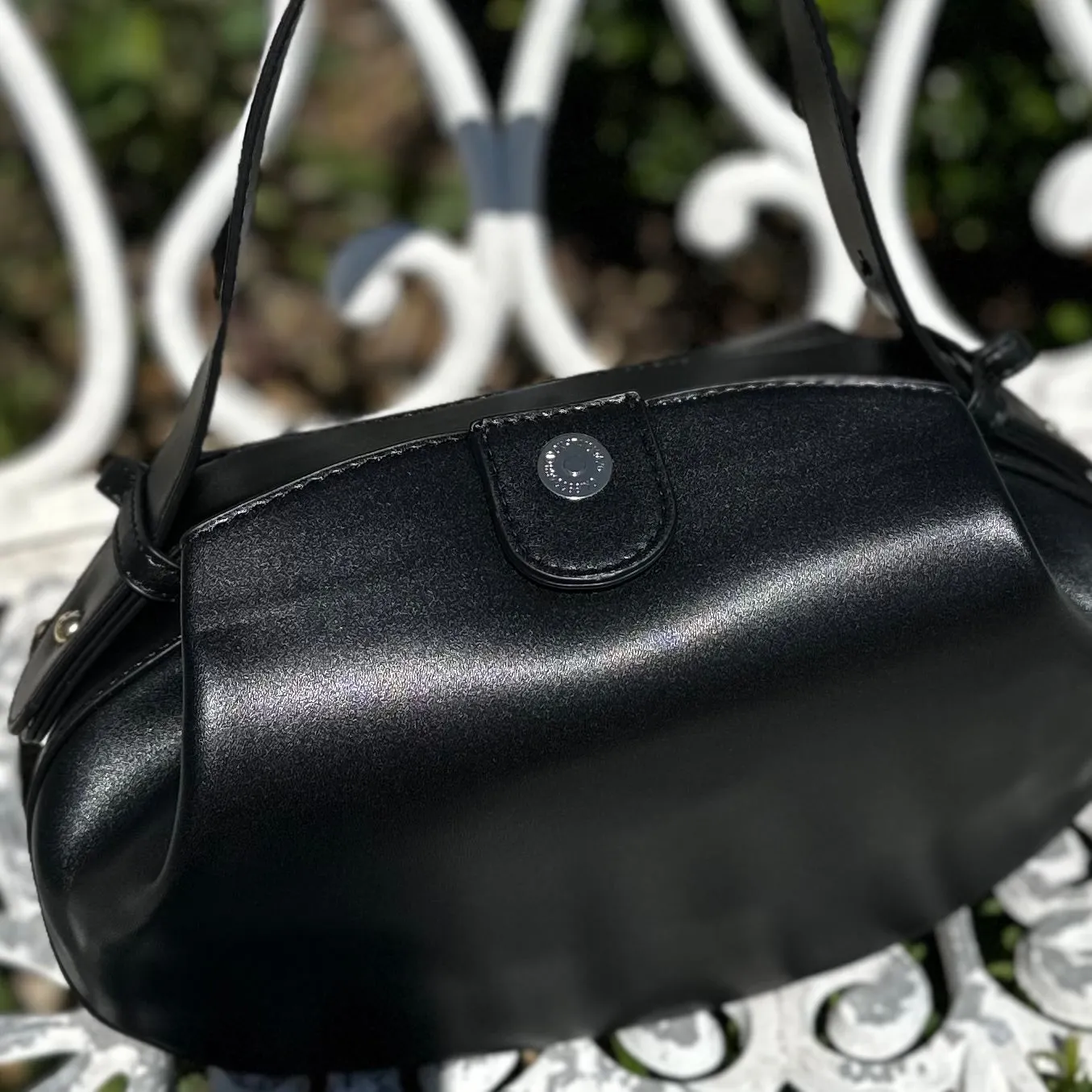 The BERLIN Bag in Vegan Leather | Black or Burnt Red