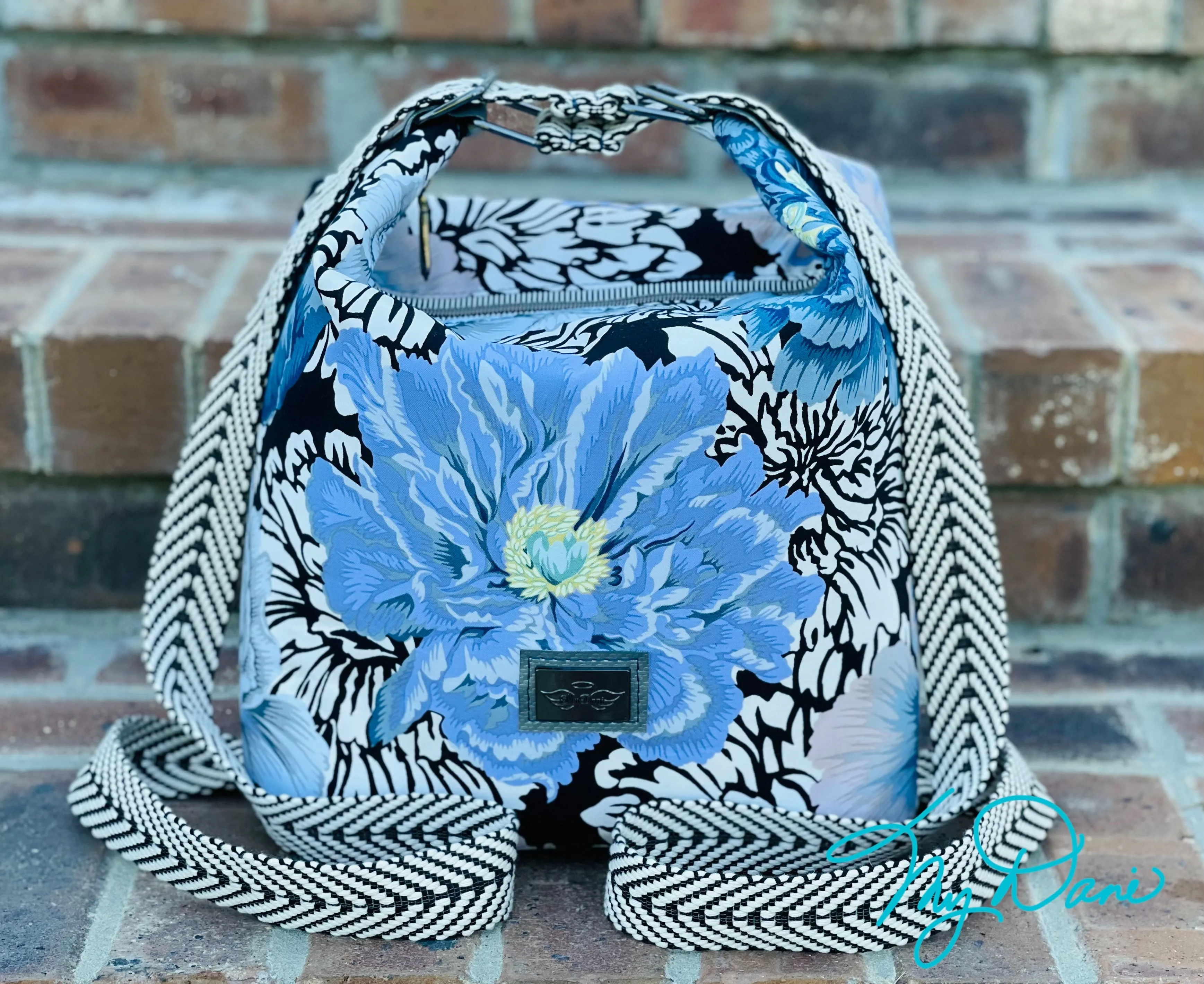 The Krystal Convertible Handbag in Kaffe Lavender Floral