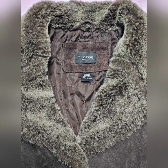 Women's genuine leather coat with super soft faux fur trim